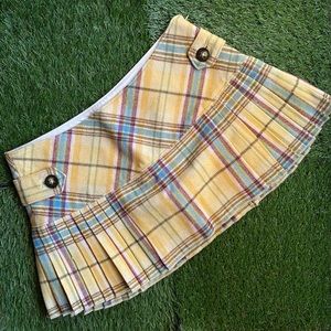Yellow Abercrombie & Fitch plaid skirt